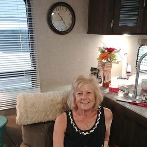 Meet your Posher, Vickie